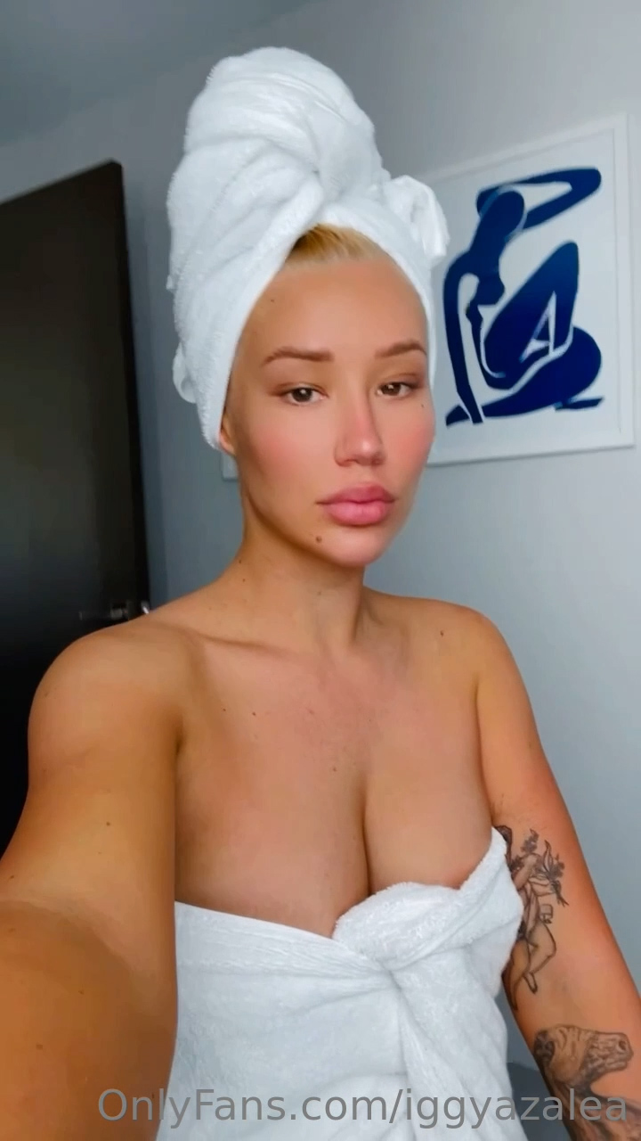 Iggy Azalea Onlyfans New Show Of Nipples Pink