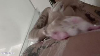 Lenerox Onlyfans News – Masturbating Finger In Bath !