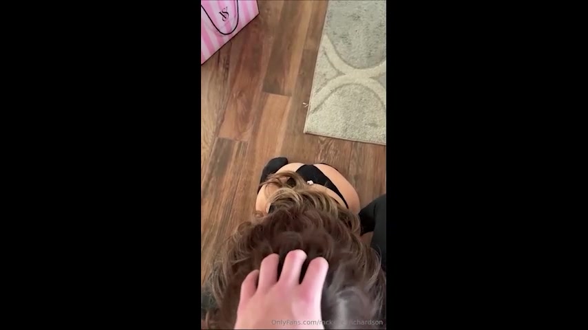 Mckinley Richardson Onlyfans News – Blowjob Cumshot On Face !