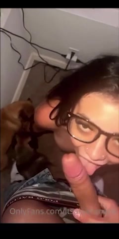 Aliyah Marie Blowjob Big Cock Cum On Face !