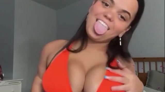 Megbanksxo OnlyFans New – Tease Nipples So Lewd!!!