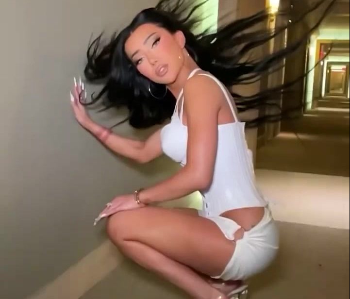 Nikita Dragun Nude – Twerking Big Butt