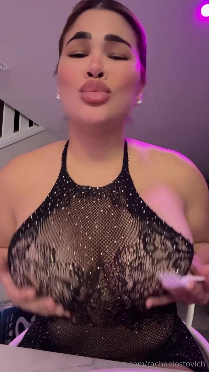 Rachael Ostovich Onlyfans News – Shaking Big Boobs !