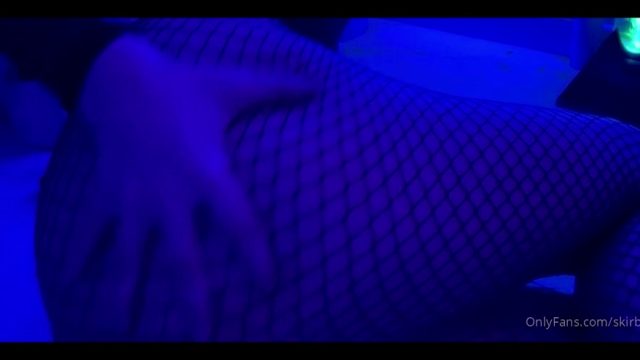 Skirby News – Naughty Big Butt So Lewd