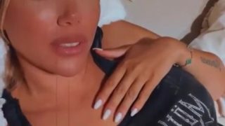 Wanda Nara – Nude Nipples On Bed !