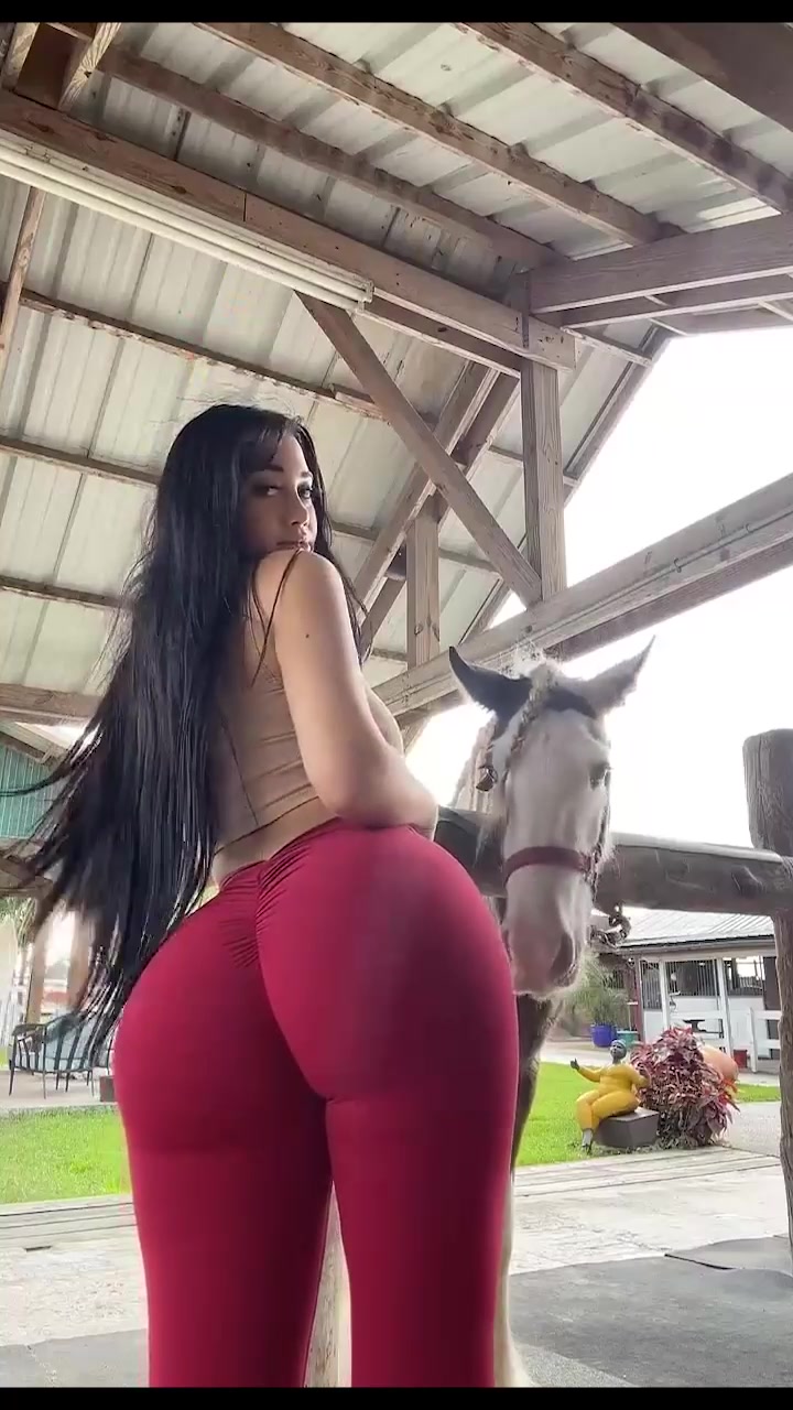 Jailyne Ojeda – New Livestream Form !