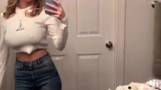 Zooemoore OnlyFans News – Masturbating Big Boobs on Bed…